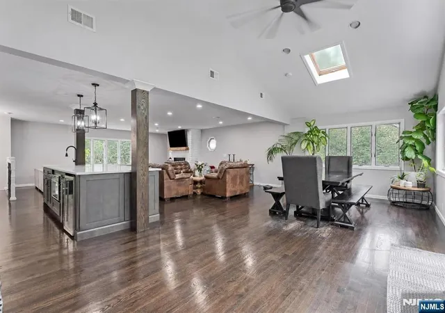 4th image of 23 Douglas Dr, Montville Township, NJ 07082 | MLS# 26030071