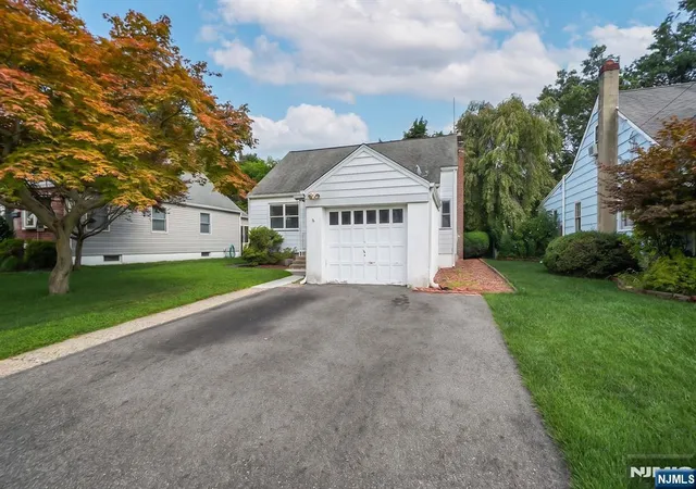 Photo 2 of Sale Pending at 30 Pequannock Ave, Pompton Lakes, NJ 07442 | MLS# 26030117 | Listing updated on 2026-08-22