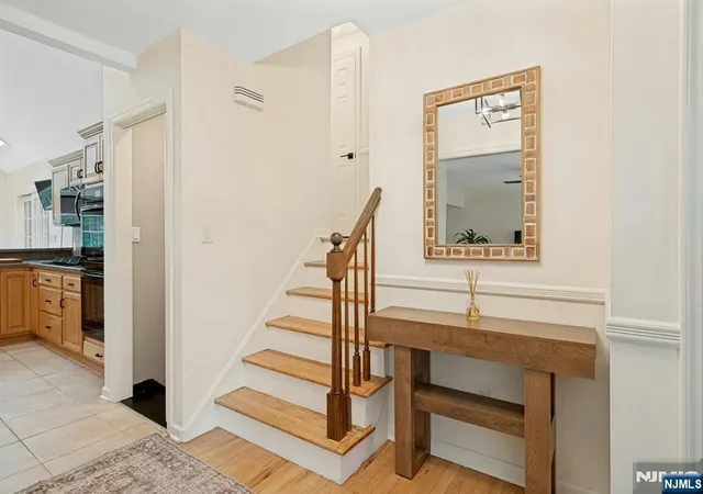 2nd image of 60 Sunnyside Rd, Mahwah, NJ 07430 | MLS# 26030124