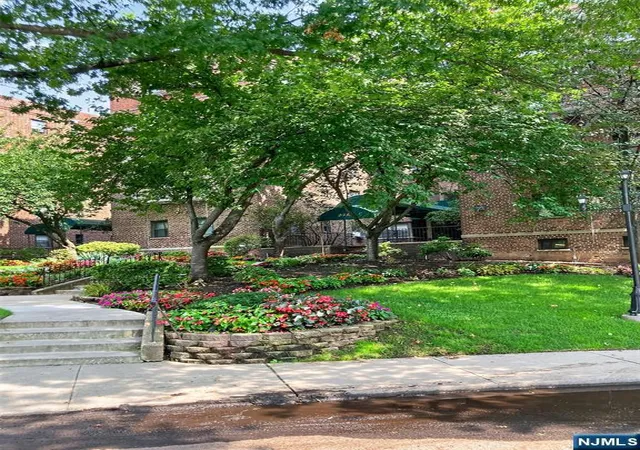 2nd image of 2339 Hudson Ter, Fort Lee, NJ 07024