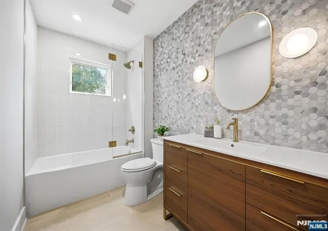 Photo 3 of Single family home for sale at 35 Sycamore Ave, Livingston, NJ 07039 | MLS# 26030161 | Listing updated on 2026-09-18