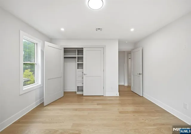 Photo 4 of Single family home for sale at 35 Sycamore Ave, Livingston, NJ 07039 | MLS# 26030161 | Listing updated on 2026-09-18