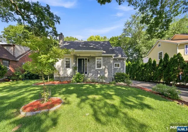 Photo 3 of Single family home for sale at 40 Dean Dr, Tenafly, NJ 07670 | MLS# 26030193 | Listing updated on 2026-08-23