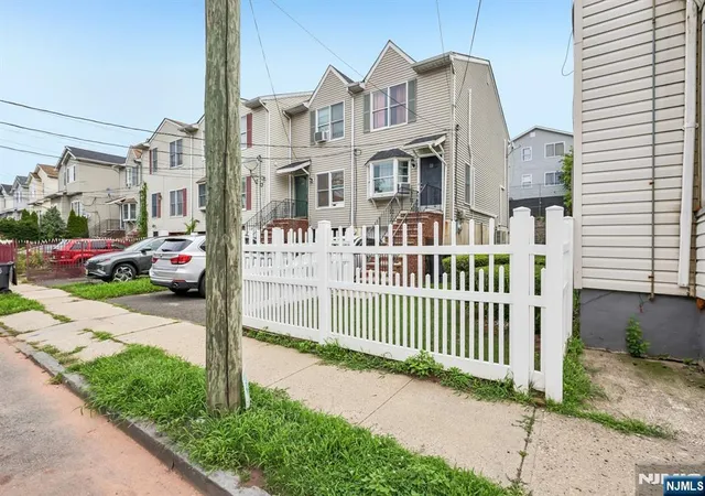 Photo 3 of Single family home for sale at 22 Hecker St, Newark, NJ 07103 | MLS# 26030213 | Listing updated on 2026-09-17