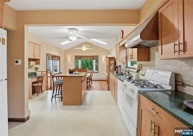 5th image of 26 Dora Ave, Waldwick, NJ 07463 | MLS# 26030251