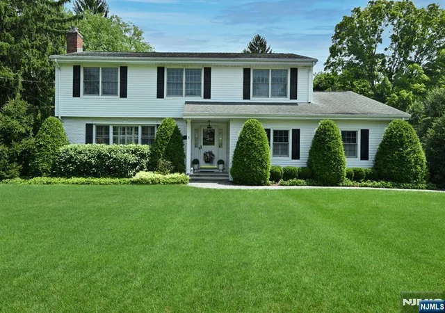 Photo 1 of Sale Pending at 250 Meadowbrook Rd, Wyckoff, NJ 07481 | MLS# 26030257 | Listing updated on 2026-08-27