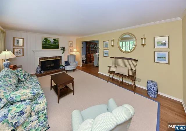 Photo 4 of Sale Pending at 250 Meadowbrook Rd, Wyckoff, NJ 07481 | MLS# 26030257 | Listing updated on 2026-08-27