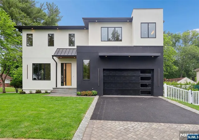 Photo 2 of Sale Pending at 1 Bancroft Pl, Cresskill, NJ 07626 | MLS# 26030265 | Listing updated on 2026-09-02