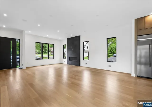 Photo 3 of Sale Pending at 1 Bancroft Pl, Cresskill, NJ 07626 | MLS# 26030265 | Listing updated on 2026-09-02
