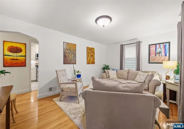 image of 102 Sherwood St, Clifton, NJ 07013 | MLS# 26030294