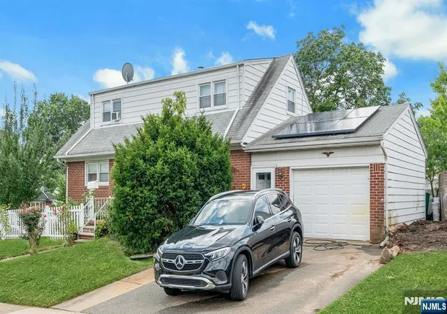 Photo 3 of Single family home for sale at 48 Doherty Dr, Clifton, NJ 07013 | MLS# 26030319 | Listing updated on 2026-09-19