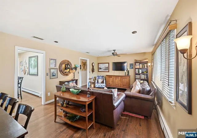 4th image of 31 Truman Blvd, Oakland, NJ 07436 | MLS# 26030331