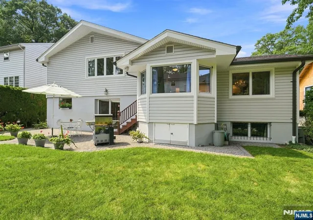 4th image of 65 Hickory St, Englewood Cliffs, NJ 07632 | MLS# 26030332