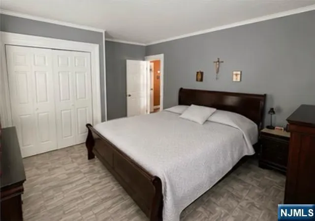 5th image of 22 High St, Bound Brook, NJ 07052