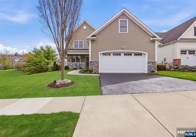 3rd image of 2 Bluffs Ct, Hamburg, NJ 07419 | MLS# 26030346