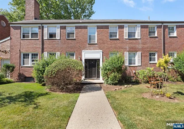 Photo 3 of Sale Pending at 349 Bloomfield Ave #33, Verona, NJ 07044 | MLS# 26030350 | Listing updated on 2026-09-16