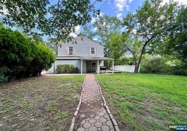 Photo 1 of Single family home for sale at 15 Warren Hagstrom Blvd, Wanaque, NJ 07465 | MLS# 26030354 | Listing updated on 2026-09-17