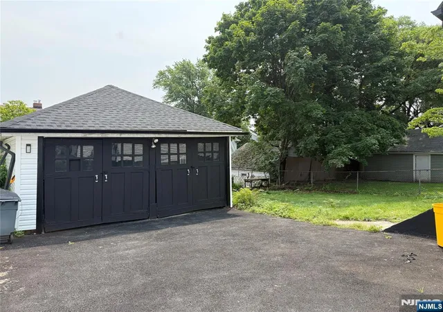 Photo 3 of Sale Pending at 319 Crestview Pl, Teaneck, NJ 07666 | MLS# 26030368 | Listing updated on 2026-09-15