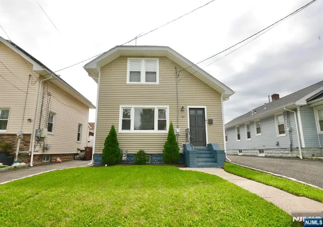 Photo 1 of Single family home for sale at 105 Main St, Linden, NJ 07036 | MLS# 26030393 | Listing updated on 2026-09-16