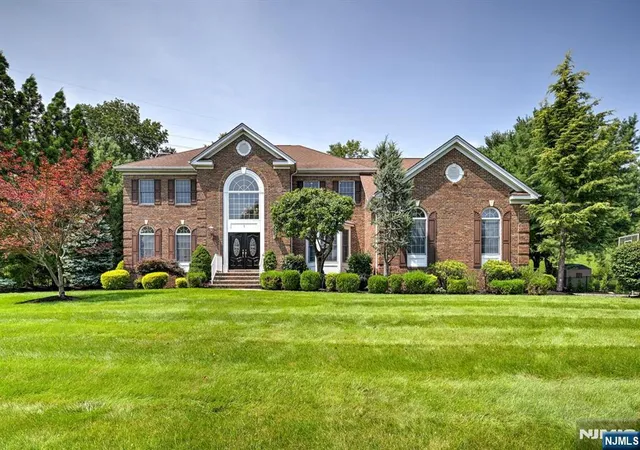 1st image of 7 Bonnieview Ln, Montville Township, NJ 07082 | MLS# 26030415