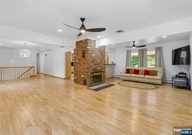 Photo 4 of Sale Pending at 228 Dorothy Dr, North Haledon, NJ 07508 | MLS# 26030439 | Listing updated on 2026-08-28