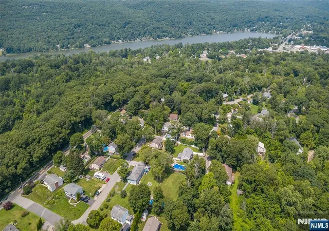 45th image of 83 Vine Ave, West Milford, NJ 07480 | MLS# 26030450