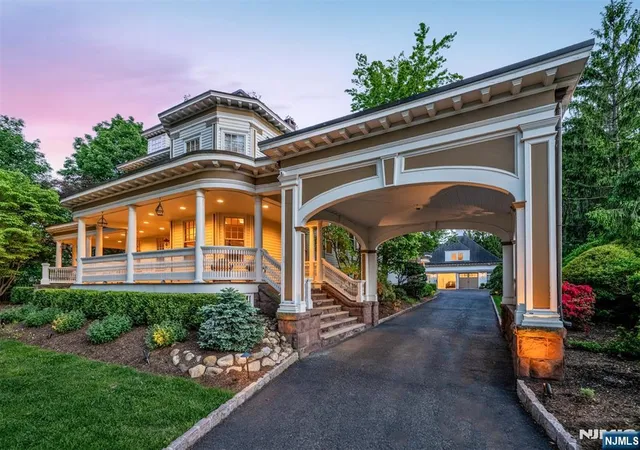 Photo 3 of Sale Pending at 640 Ridgewood Ave, Ridgewood, NJ 07450 | MLS# 26030454 | Listing updated on 2026-09-08