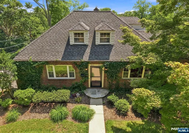 image of 1219 Valley Rd, Clifton, NJ 07043 | MLS# 26030468
