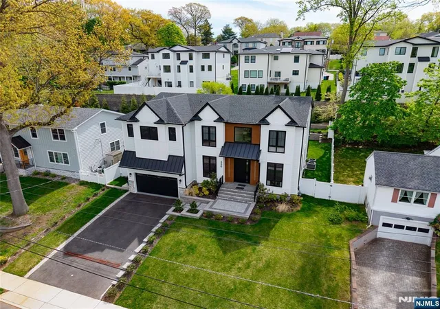 Photo 2 of Sale Pending at 336 Lockwood Dr, Paramus, NJ 07652 | MLS# 26030470 | Listing updated on 2026-09-04