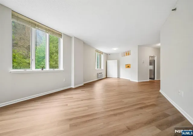 2nd image of 10 Smith Manor Blvd #119, West Orange, NJ 07052 | MLS# 26030489