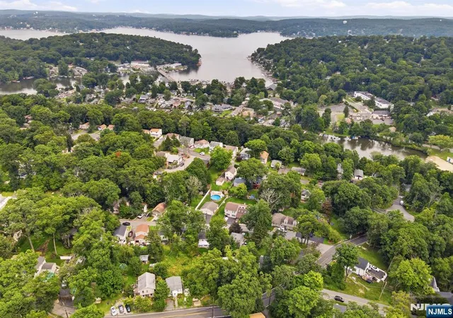 36th image of 19 Northwestern Wy, Hopatcong, NJ 07843 | MLS# 26030505