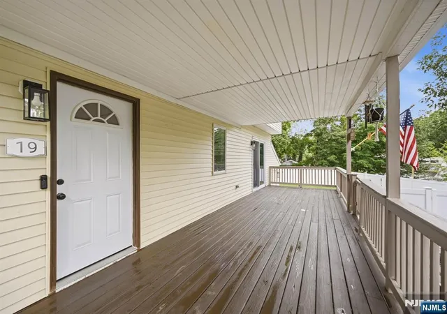 4th image of 19 Northwestern Wy, Hopatcong, NJ 07843 | MLS# 26030505