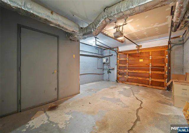 2nd image of 24 River Rd, Clifton, NJ 07014