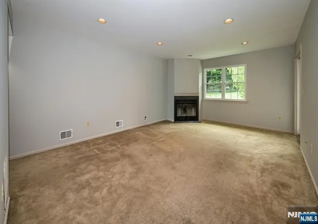 Photo 3 of Sale Pending at 42 Bowfell Ct, Wayne, NJ 07470 | MLS# 26030527 | Listing updated on 2026-08-28