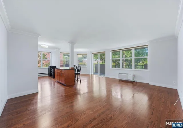 2nd image of 200 Grand Cove Wy #4J, Edgewater, NJ 07020 | MLS# 26030536