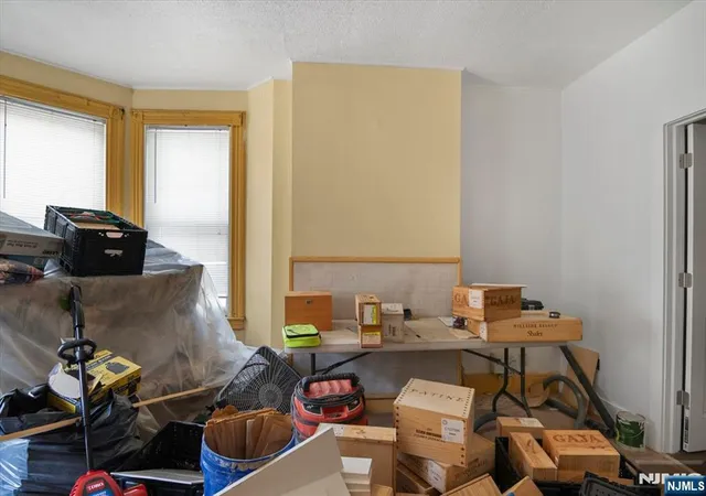 Photo 3 of Sale Pending at 195 Duane St, Orange, NJ 07050 | MLS# 26030544 | Listing updated on 2026-10-13