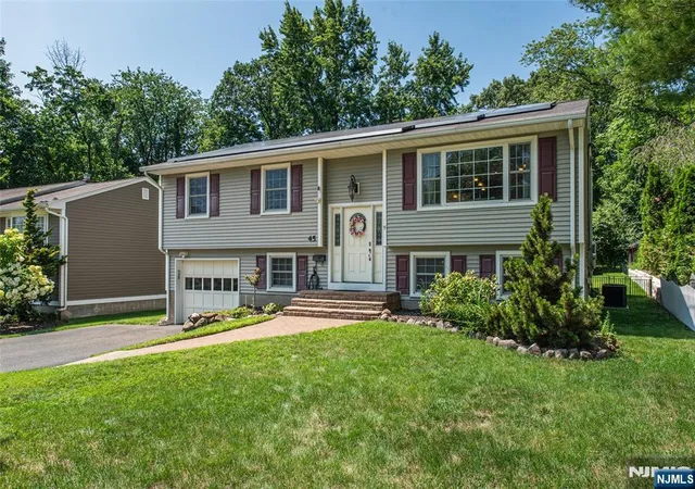 Photo 2 of Sale Pending at 45 Erie Ave, Midland Park, NJ 07432 | MLS# 26030554 | Listing updated on 2026-08-20
