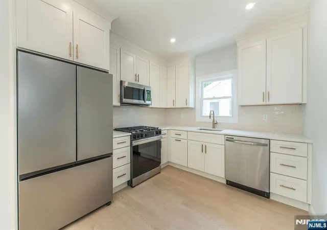 2nd image of 40 Brighton Ave, Bloomfield, NJ 07003 | MLS# 26030582
