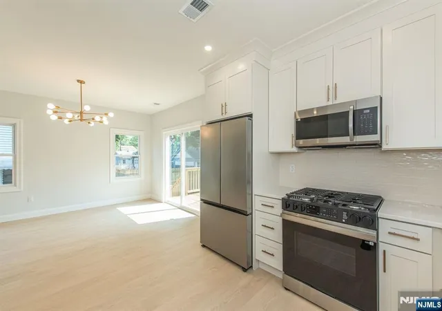 3rd image of 40 Brighton Ave, Bloomfield, NJ 07003 | MLS# 26030582