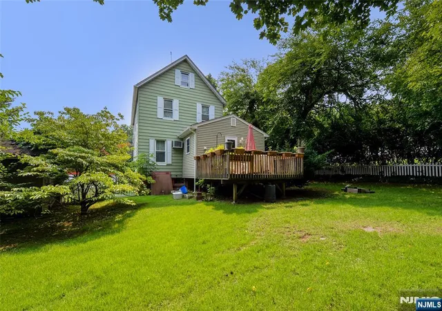 Photo 23 of Sale Pending at 10 Ackerman Ave, Emerson, NJ 07630 | MLS# 26030591 | Listing updated on 2026-09-11