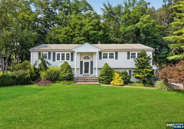 Photo 3 of Sale Pending at 13 Friar Way, Wayne, NJ 07470 | MLS# 26030592 | Listing updated on 2026-08-28