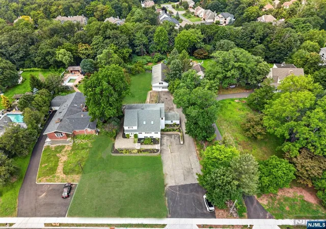 2nd image of 163 Oldham Rd, Wayne, NJ 07470 | MLS# 26030593