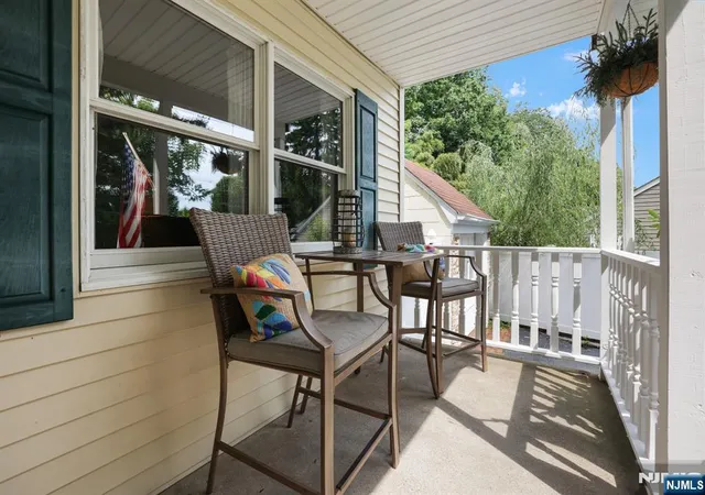 Photo 3 of Sale Pending at 36 Maple Lake Rd, Kinnelon Borough, NJ 07405 | MLS# 26030602 | Listing updated on 2026-10-02