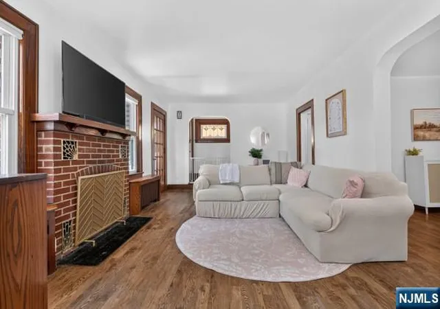 Photo 3 of Single family home for sale at 38 Shadyside Ave, Dumont, NJ 07628 | MLS# 26030616 | Listing updated on 2026-08-27