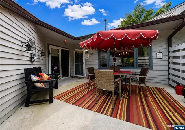 5th image of 209 Wind Holw Ct, Mahwah, NJ 07430 | MLS# 26030617