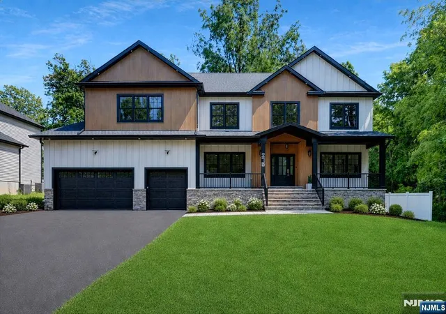 Photo 2 of Single family home for sale at 275 Beachwood Rd, Par Troy Hills Twp., NJ 07054 | MLS# 26030636 | Listing updated on 2026-08-22