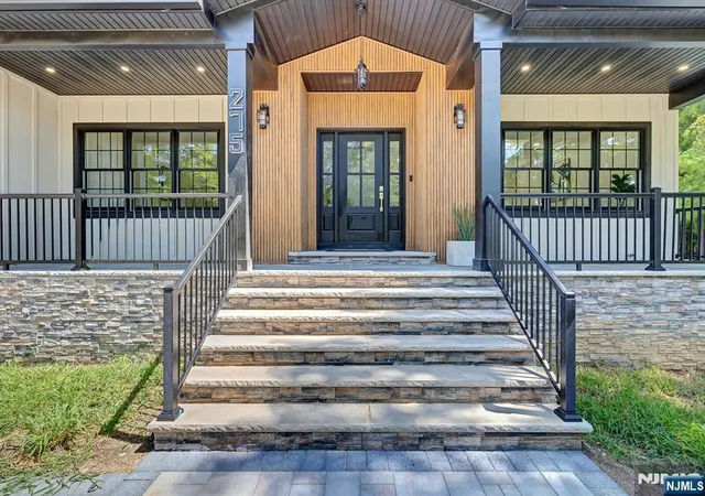 Photo 3 of Single family home for sale at 275 Beachwood Rd, Par Troy Hills Twp., NJ 07054 | MLS# 26030636 | Listing updated on 2026-08-22