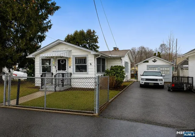 5th image of 14 High St, Mount Olive Township, NJ 07828 | MLS# 26030650