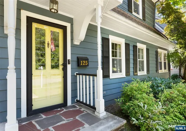 Photo 3 of Sale Pending at 125 Hawthorne Ave, Glen Ridge, NJ 07028 | MLS# 26030651 | Listing updated on 2026-08-31