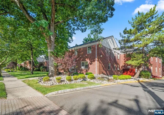 2nd image of 1267 Anderson Ave, Fort Lee, NJ 07024
